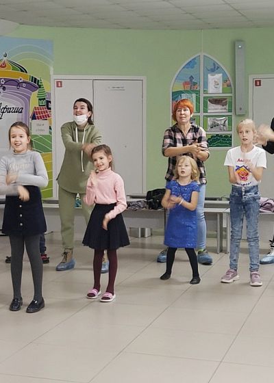 И в 10 лет, и в 7 и в 5 – Все дети любят рисовать