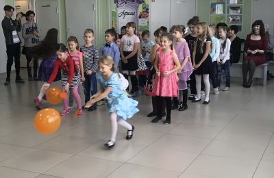 Посвящение юных художников в студийцы «Акварели»