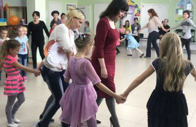 Посвящение юных художников в студийцы «Акварели»