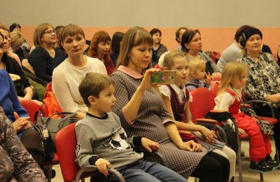 Концерт студии «Гармония», посвящённый Дню матери