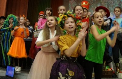 Музыкальный спектакль студии «Гармония» Дома художественного творчества детей Индустриального района города Барнаула