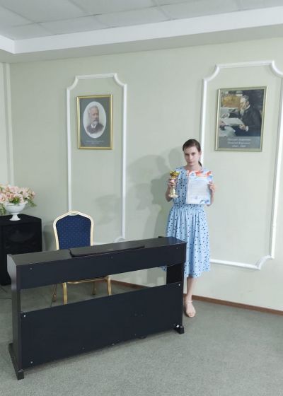Арина Бортникова, музыкальная студия «Гармония» (педагог Т.И. Мещерякова)