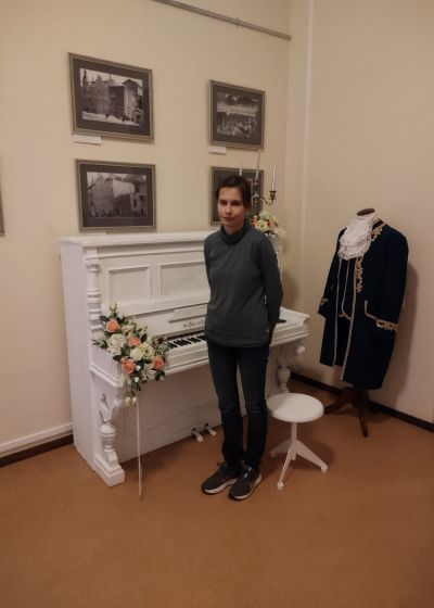 Арина Бортникова, музыкальная студия «Гармония» (педагог Т.И. Мещерякова)