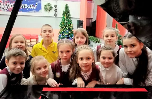 Новогодние концертные выступления в музыкальной студии