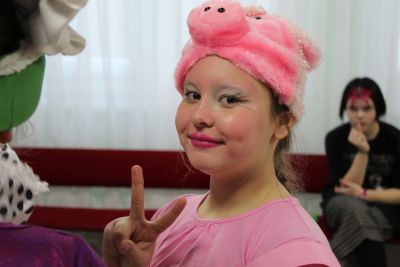 Спектакль вокальной студии «Камертон» Дома художественного творчества детей Индустриального района города Барнаула «Сказка о глупом мышонке»