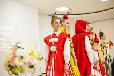 Школа юного модельера «Мой стиль» Дома художественного творчества детей Индустриального района на региональном отборочном этапе XII Международного конкурса молодых дизайнеров «Русский Силуэт» в городе Барнауле. 2018 год