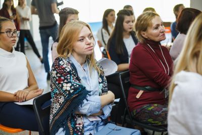 Школа юного модельера «Мой стиль» Дома художественного творчества детей Индустриального района на региональном отборочном этапе XII Международного конкурса молодых дизайнеров «Русский Силуэт» в городе Барнауле. 2018 год