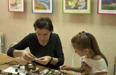Студия изобразительного творчества «Палитра». Изготовление подсвечник из природных материалов
