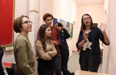 Студия детской тележурналистики «Панорама +» ДХТД в Государственном художественном музее Алтайского края.