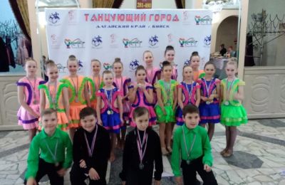 Коллектив спортивного бального танца «Престиж данс». Российские соревнования по танцевальному спорту и бальным танцам «Кубок Танцующего города»