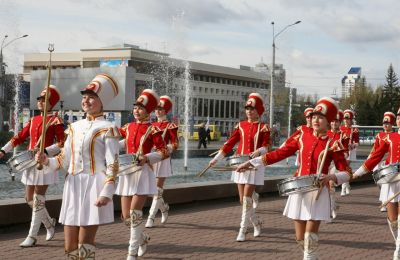 фотоотчет о Дне города ансамбля барабанщиц 