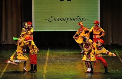 Коллектив «Росинки» ДХТД Барнаула на сценах города