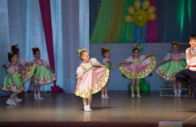 Коллектив «Росинки» ДХТД Барнаула на сценах города