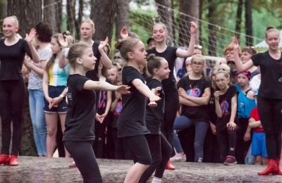 Ансамбль народного танца «РОСИНКИ». Летняя танцевальная школа «Рассвет»
