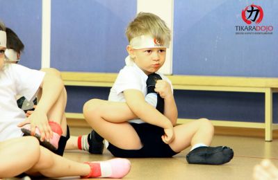 На занятиях школы каратэ Тикара додзё Дома художественного творчества детей Барнаула