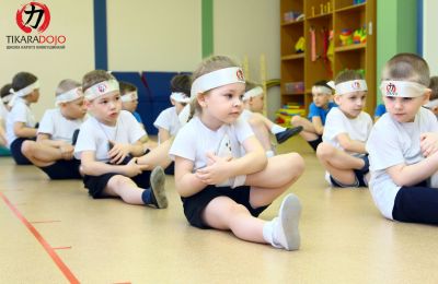 На занятиях школы каратэ Тикара додзё Дома художественного творчества детей Барнаула
