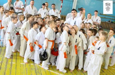 Фото участия школы каратэ Тикара додзё дома художественного творчества детей Барнаула в состязанияхв состязаниях