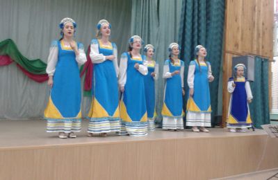 Фотографии и фотоотчёты концертных и конкурсных выступлений, мероприятий ансамбля русской народной песни Веселинки ДХТД города Барнаула
