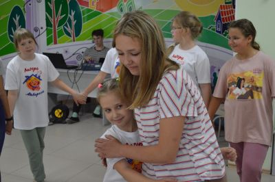 Игровая программа в подарок от коллег - профильного лагеря 