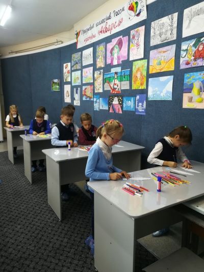 Экскурсия в Дом художественного творчества детей города Барнаула параллели 1-ых классов СОШ № 117