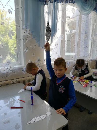 Экскурсия в Дом художественного творчества детей города Барнаула параллели 1-ых классов СОШ № 117