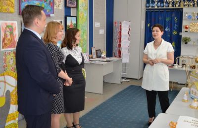 Визит Министра образования в Дом художественного творчества детей города Барнаула