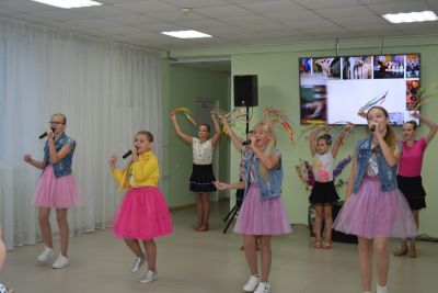 Вручение сертификатов лучшим учащимся ДХТД