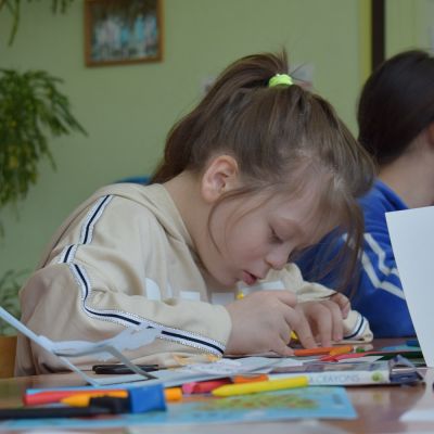 «Искусство творит добро» для Барнаульских центров помощи детям