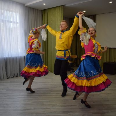 «Искусство творит добро» для Барнаульских центров помощи детям