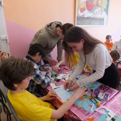 «Искусство творит добро» для Барнаульских центров помощи детям