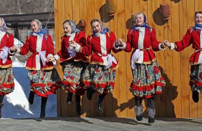 Коллективы Дома художественного творчества детей на масленичных гуляньях