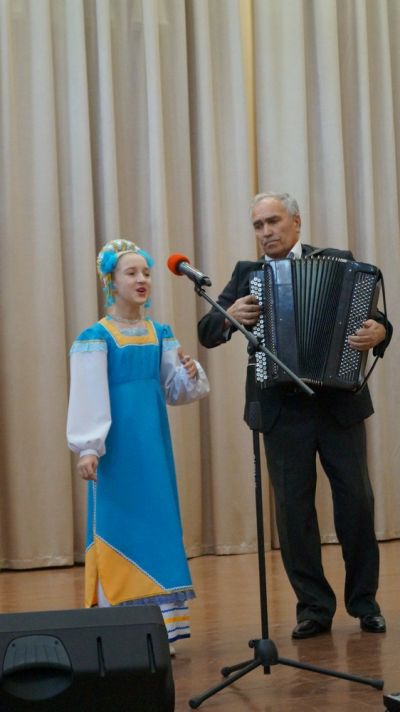 Районный этап окружного фестиваля патриотической песни им. В. Завьялова среди ОУ Индустриального района.