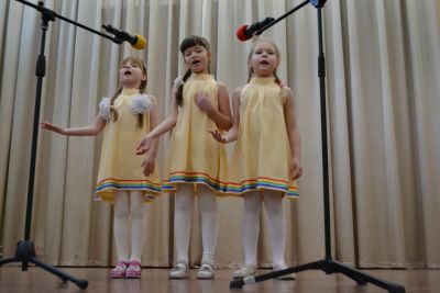Районный этап окружного фестиваля патриотической песни им. В. Завьялова среди ОУ Индустриального района.