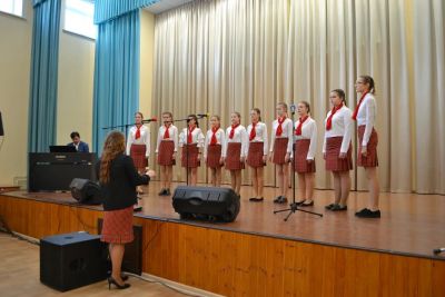 Районный этап окружного фестиваля патриотической песни им. В. Завьялова среди ОУ Индустриального района.