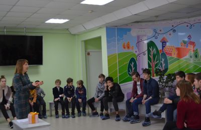 Арт-акция «Искусство творит добро» в Доме художественного творчества детей