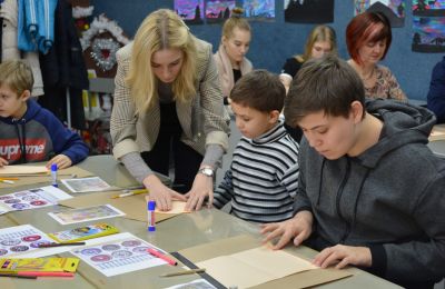 Арт-акция «Искусство творит добро» в Доме художественного творчества детей
