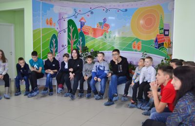 Арт-акция «Искусство творит добро» в Доме художественного творчества детей