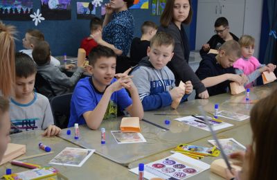 Арт-акция «Искусство творит добро» в Доме художественного творчества детей