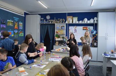 Арт-акция «Искусство творит добро» в Доме художественного творчества детей