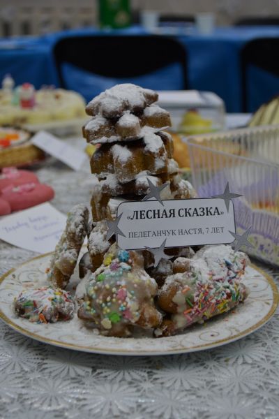 «Сладкая сказка» в изостудии «Акварель»