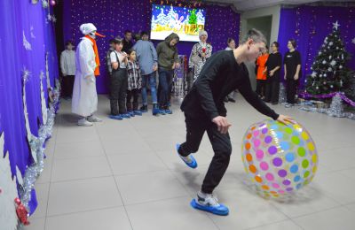 «Искусство творит добро»