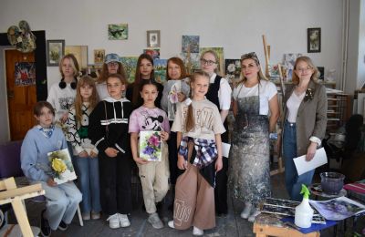 «Палитра» в гостях у Евгении Октябрь