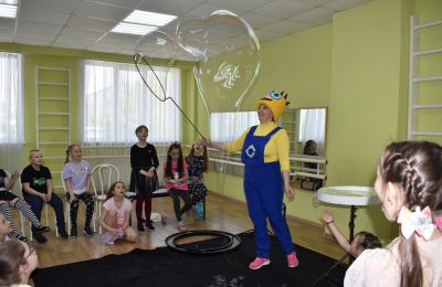Шоу мыльных пузырей в «Палитре»