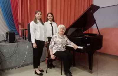 Весенний фестиваль в Гармонии