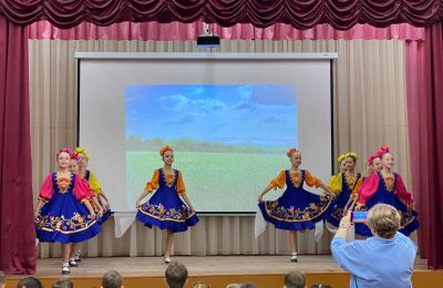 «Подвигу твоему, Ленинград!»