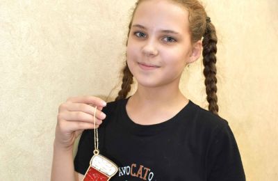 Елочные игрушки из витражного стекла