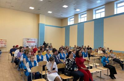 Фестиваль патриотической песни имени В. Завьялова «В песнях останемся мы» среди ОУ Индустриального района