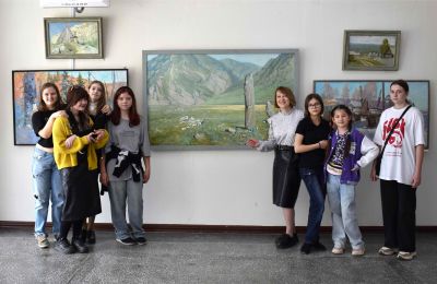 «Палитра» на выставке И. Торопова