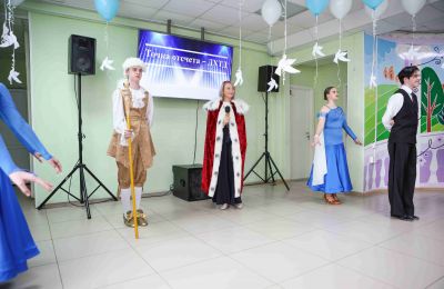 В нашем Доме чествовали выпускников!
