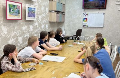 Экологическая акция «Крышки енота» в студии изобразительного творчества «Палитра»